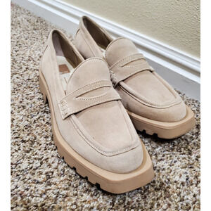 Dolce Vita Suede Lug Sole Loafers Size 9.5 Beige Tan Chunky Platform Shoes
